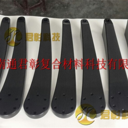 南通君彰加工定制碳纖維機械臂