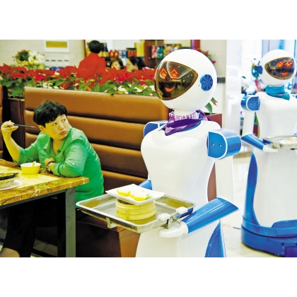餐廳、送餐機(jī)器人設(shè)備價格多少錢，深圳紅美機(jī)器人