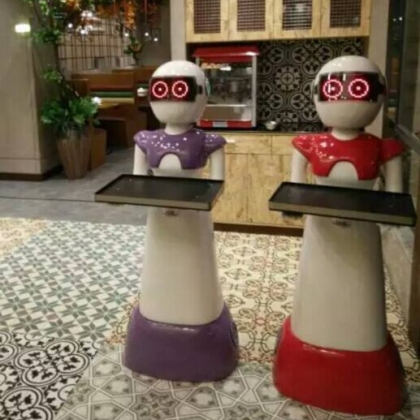 美女送餐機(jī)器人，機(jī)器人代理，智能送菜機(jī)器人