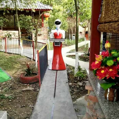 生態(tài)園餐廳服務(wù)機(jī)器人送餐 迎賓 點(diǎn)餐定制機(jī)器人服務(wù)員廠家