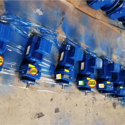 0.90減速電機(jī)RF47DT112M4,RF47DT132M4