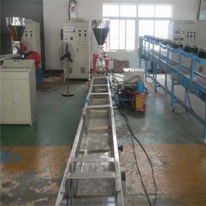 PP熔噴料造粒機(jī),PP改性塑料造粒機(jī),熔噴料設(shè)備