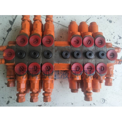 CD15-6-84,CD15-6-69沃爾華6噸輪式挖掘機(jī)專用多路閥