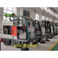 景區(qū)公園使用騰陽電動(dòng)掃地車的效果