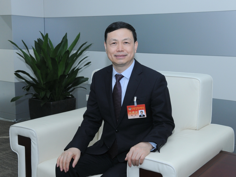 全國政協(xié)常委、中國移動董事長楊杰：全面推進“AI+”行動 加快形成新質(zhì)生產(chǎn)力