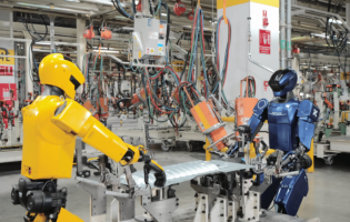 全球人形機(jī)器人競(jìng)速賽：特斯拉Optimus仍在路上，開(kāi)普勒K2大黃蜂已量產(chǎn)上崗